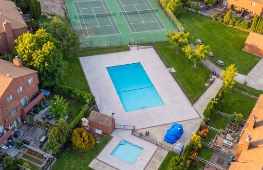 Stonegate-Condo-Pool-tennis-courts