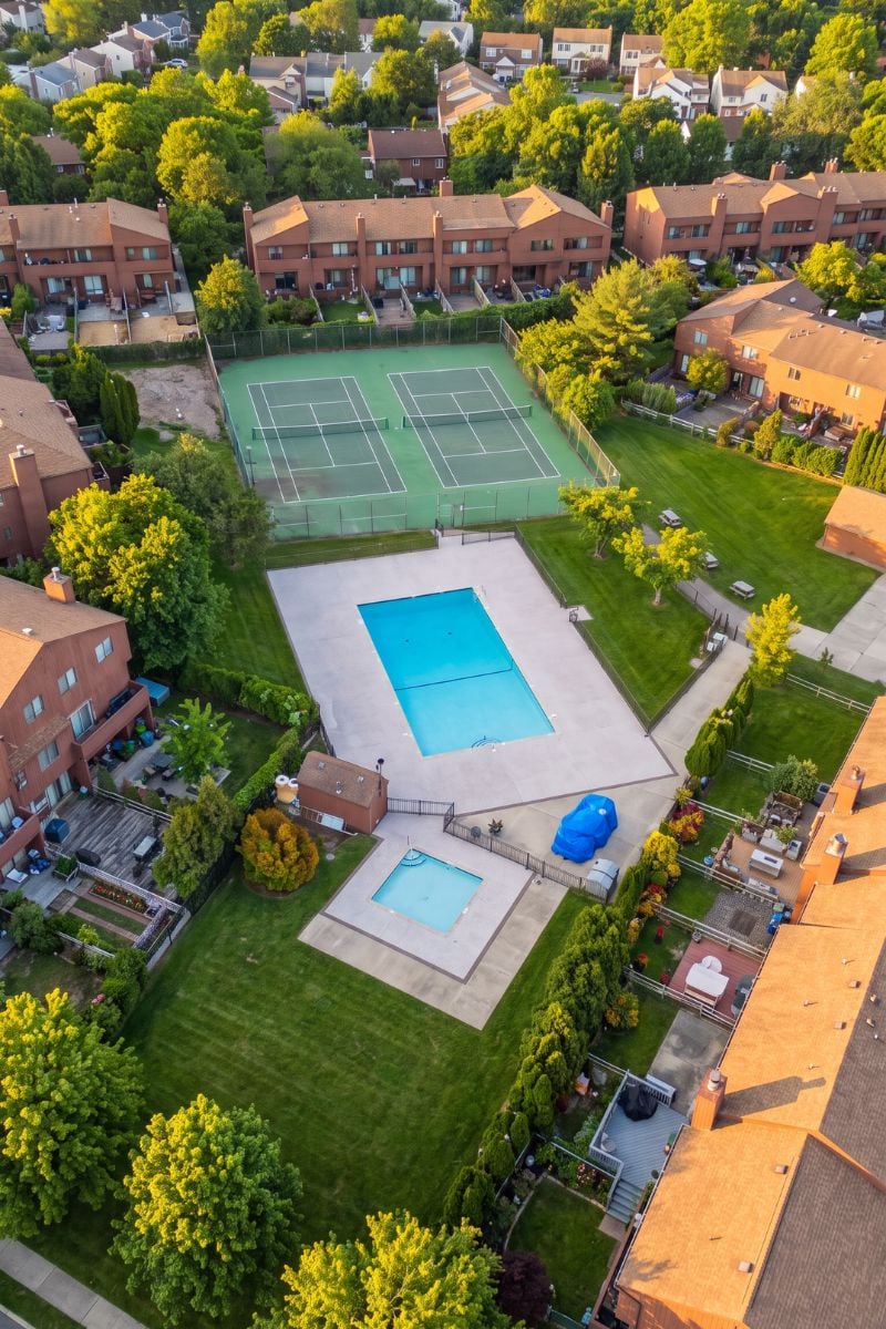 Stone Gate condo community pool and tennis courts in Grasmere Staten Island