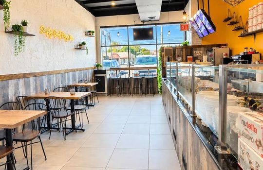 crepe-stop-cafe-interior-new-dorp-staten-island