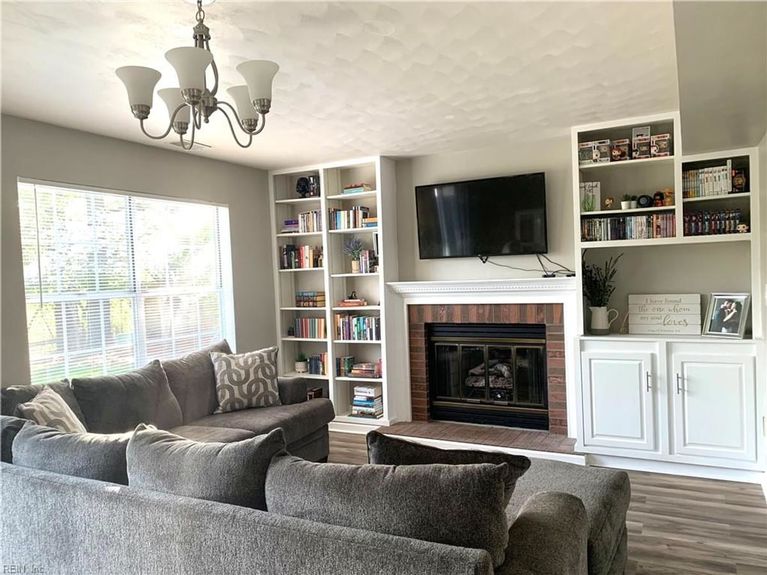 10431991-290-home-7.lg