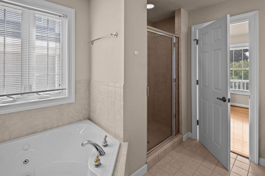 32-web-or-mls-MACK8710