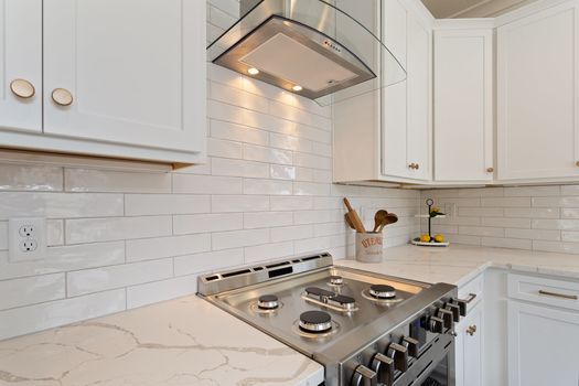 13-web-or-mls-2330-pleasure-house-rd