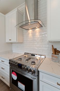 24-web-or-mls-2330-pleasure-house-rd