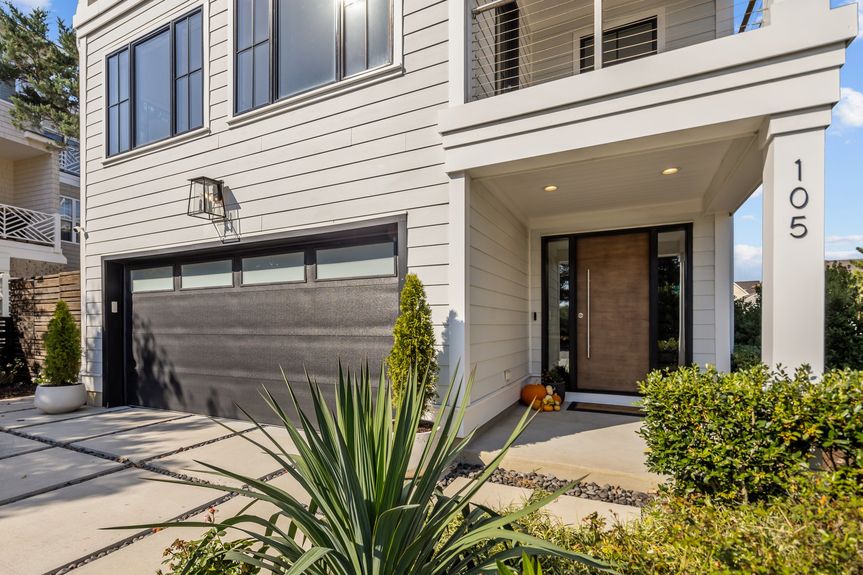 23-web-or-mls-105 51st St, Virginia Beach, VA 23451_10242024_Exterior_031