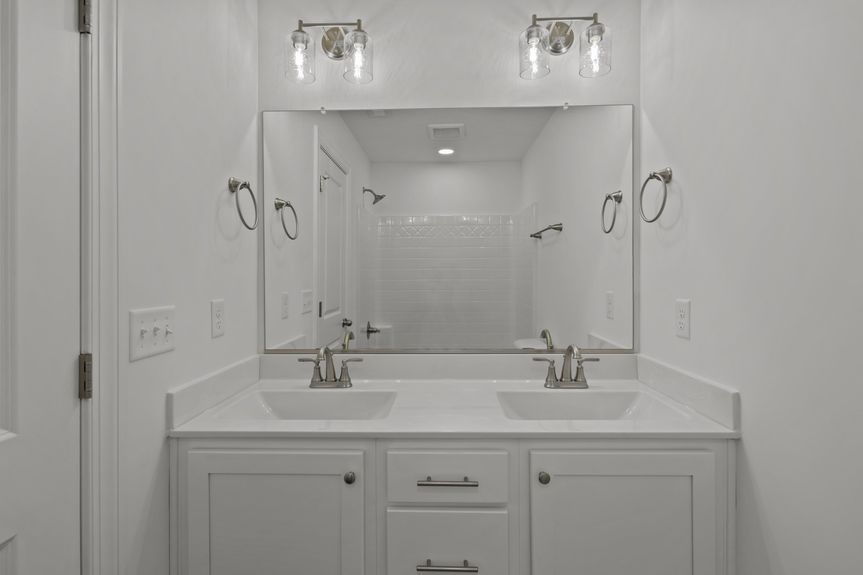 24-web-or-mls-MACK5963