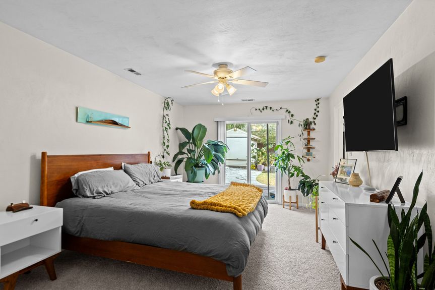 37-web-or-mls-2222 Beech St, Virginia Beach, VA_11042024_Interior_065