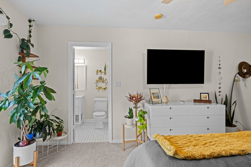 38-web-or-mls-2222 Beech St, Virginia Beach, VA_11042024_Interior_070