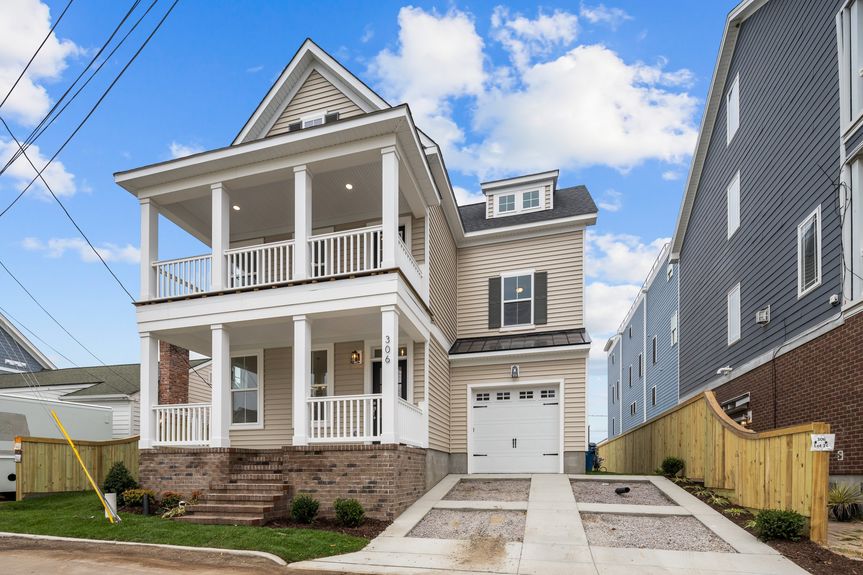 4-web-or-mls-306 26 1_2 St. Virginia Beach, VA_11142024_Exterior_022