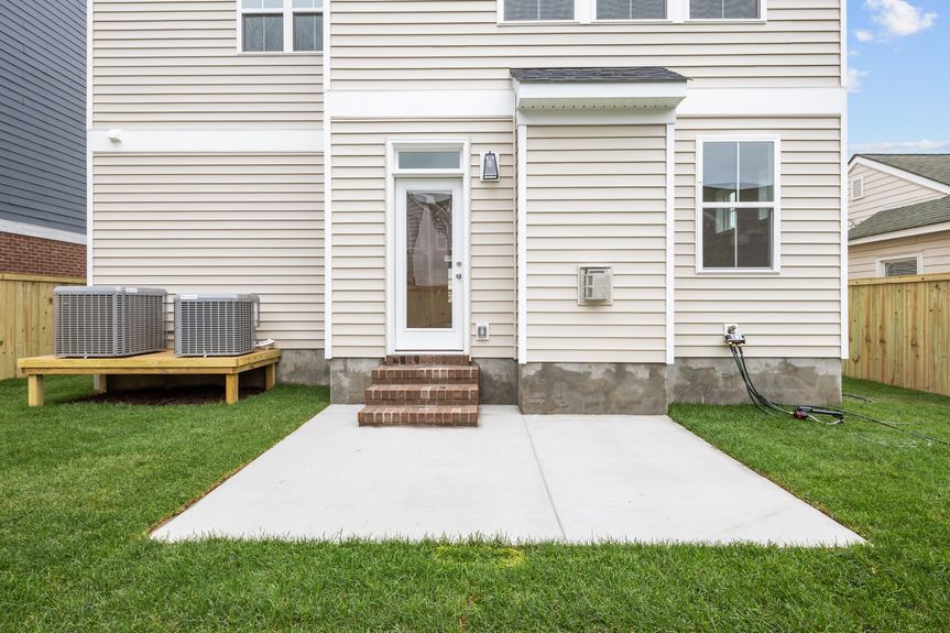 48-web-or-mls-306 26 1_2 St. Virginia Beach, VA_11142024_Exterior_017