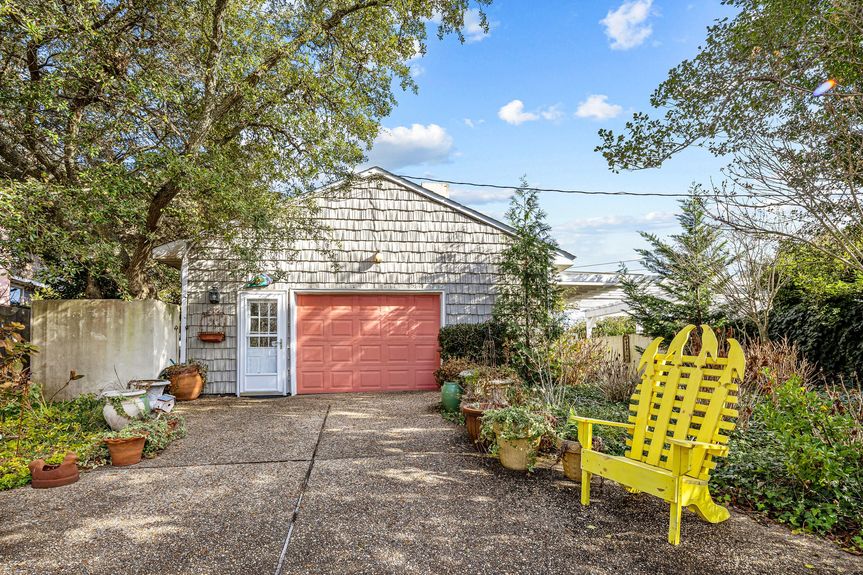 1-web-or-mls-8300 Ocean Front Ave, Virginia Beach, VA_11292024_Exterior_017