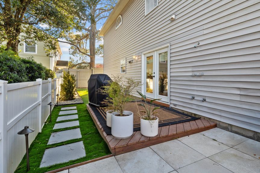 16-web-or-mls-118 72nd St, Virginia Beach, VA_12082024_Exterior_016