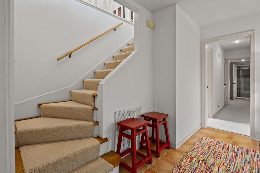 38-web-or-mls-8300 Ocean Front Ave, Virginia Beach, VA_11292024_Interior_066