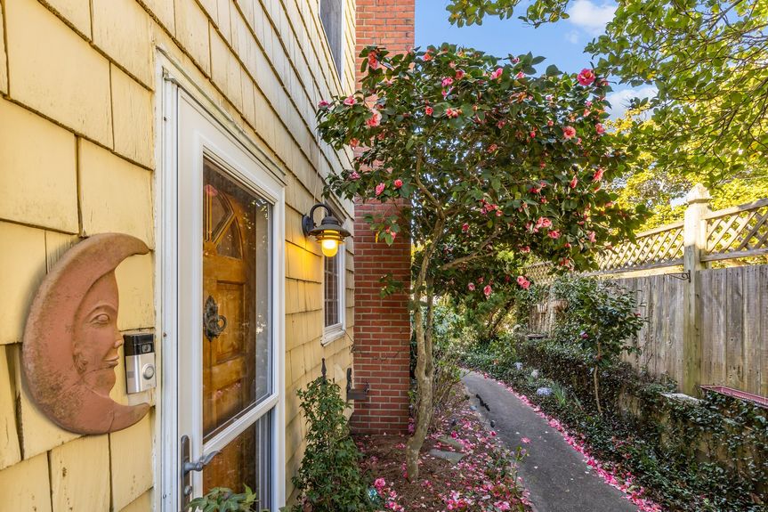 15-web-or-mls-6903 Atlantic Ave, Virginia Beach, VA 03182025 Exterior 013