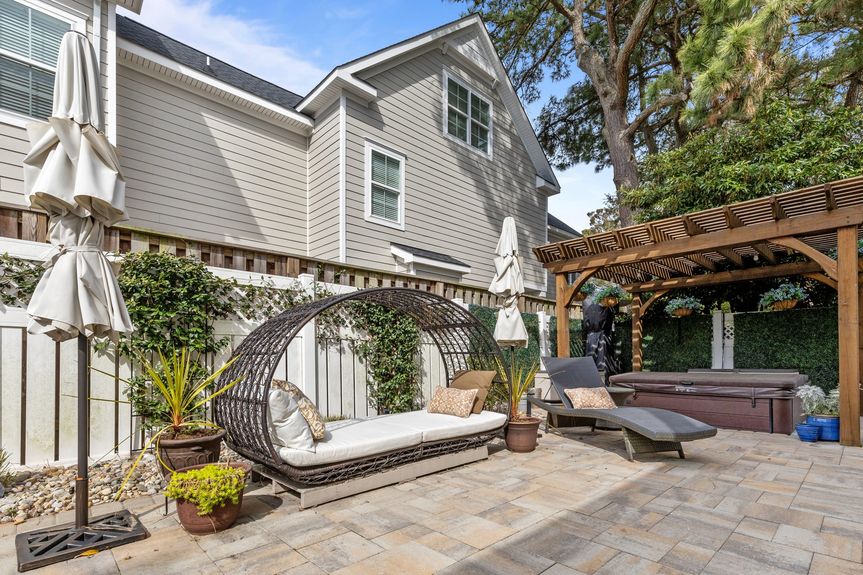 16-web-or-mls-7018 Atlantic Ave, Virginia Beach VA 03252025Exterior 018