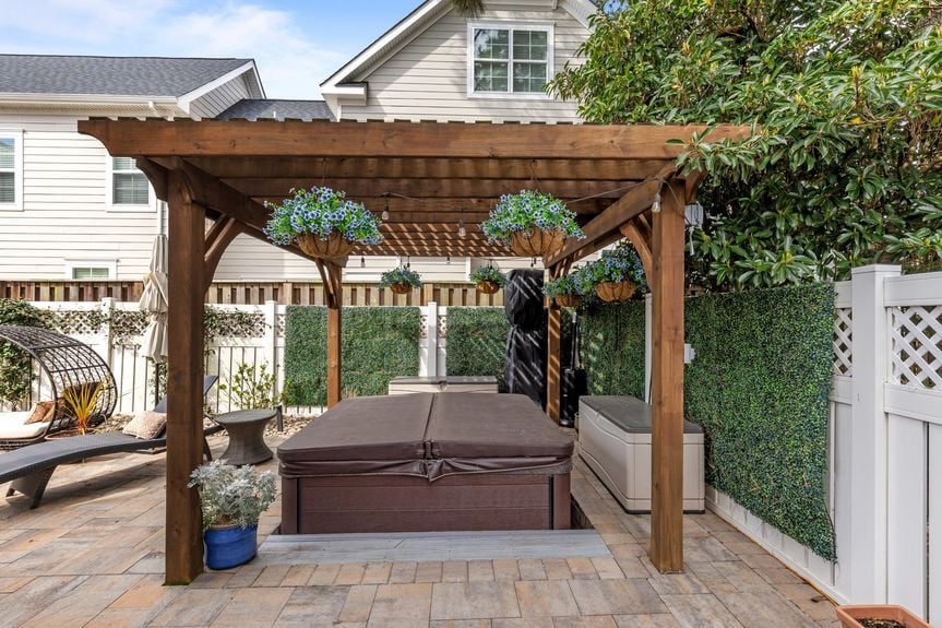 17-web-or-mls-7018 Atlantic Ave, Virginia Beach VA 03252025Exterior 019