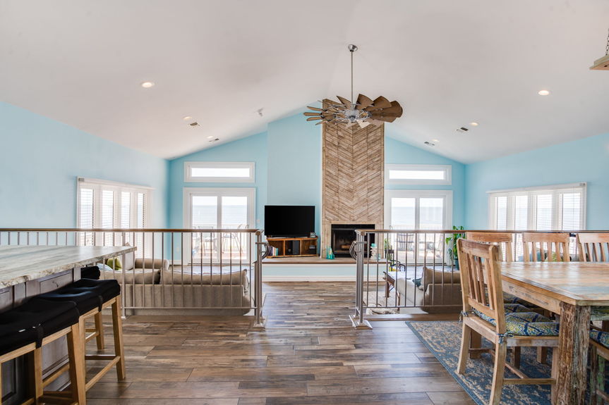 15-web-or-mls-2319-beach-castle-ln