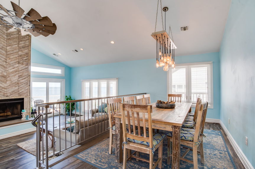 16-web-or-mls-2319-beach-castle-ln