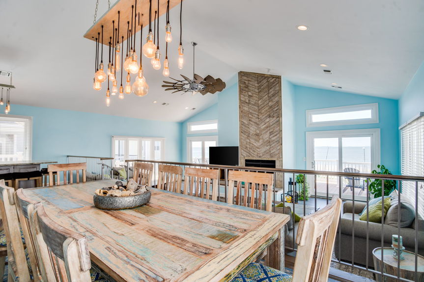 17-web-or-mls-2319-beach-castle-ln