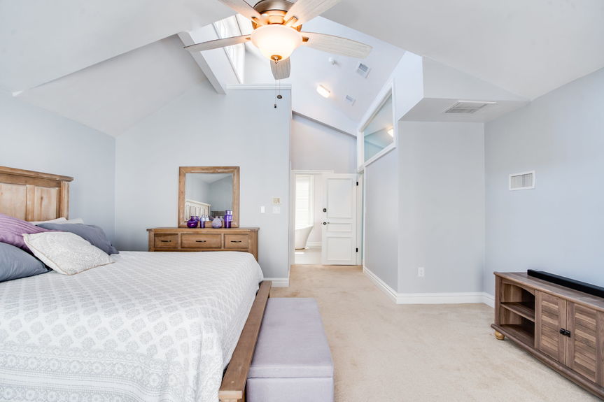 30-web-or-mls-2319-beach-castle-ln