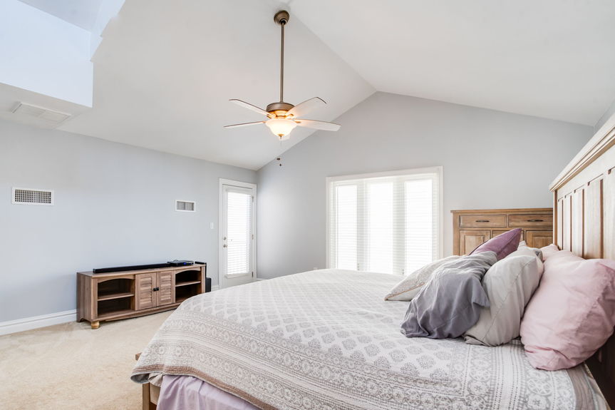 32-web-or-mls-2319-beach-castle-ln