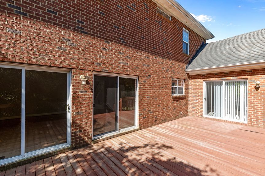 15-web-or-mls-2288 Souverain Ln, Virginia Beach, VA 05232025 Exterior 011