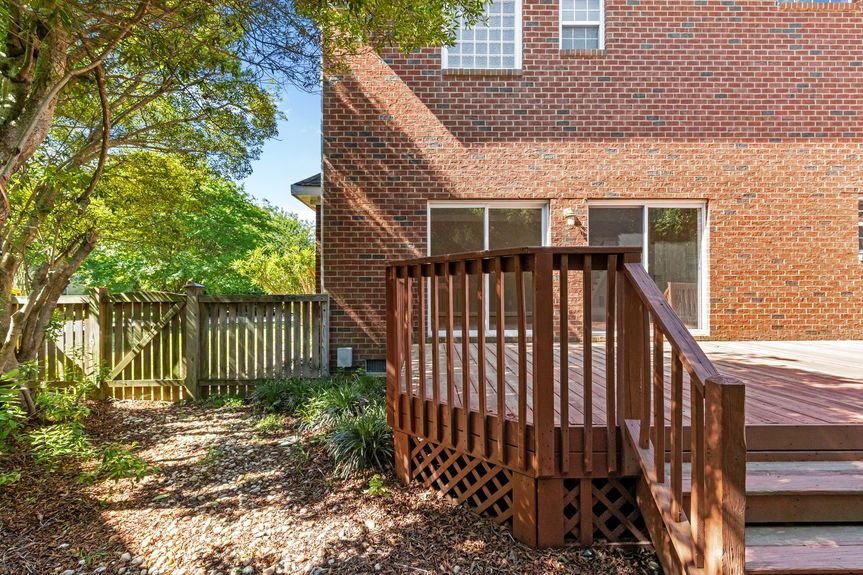 18-web-or-mls-2288 Souverain Ln, Virginia Beach, VA 05232025 Exterior 016