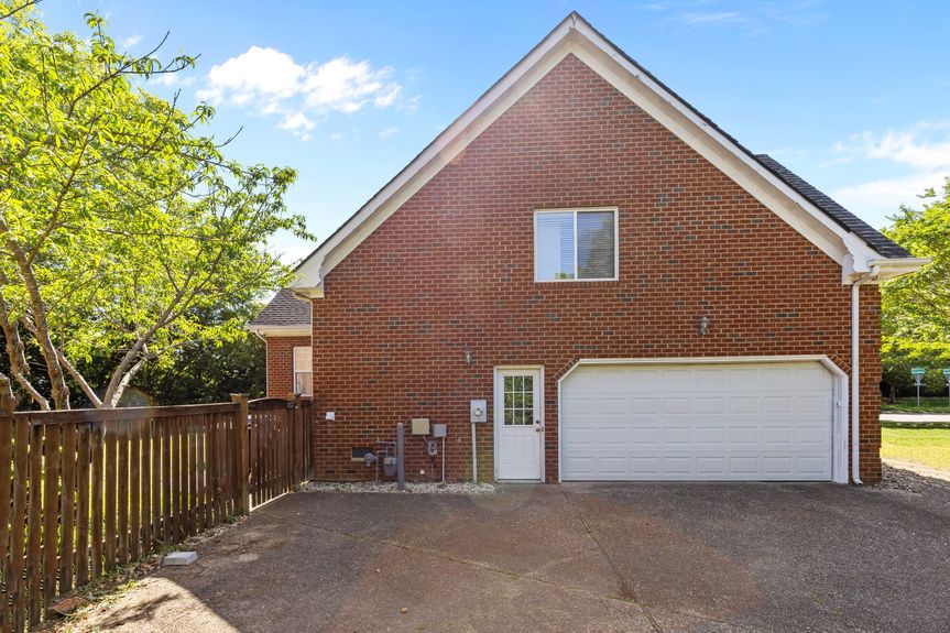 20-web-or-mls-2288 Souverain Ln, Virginia Beach, VA 05232025 Exterior 018