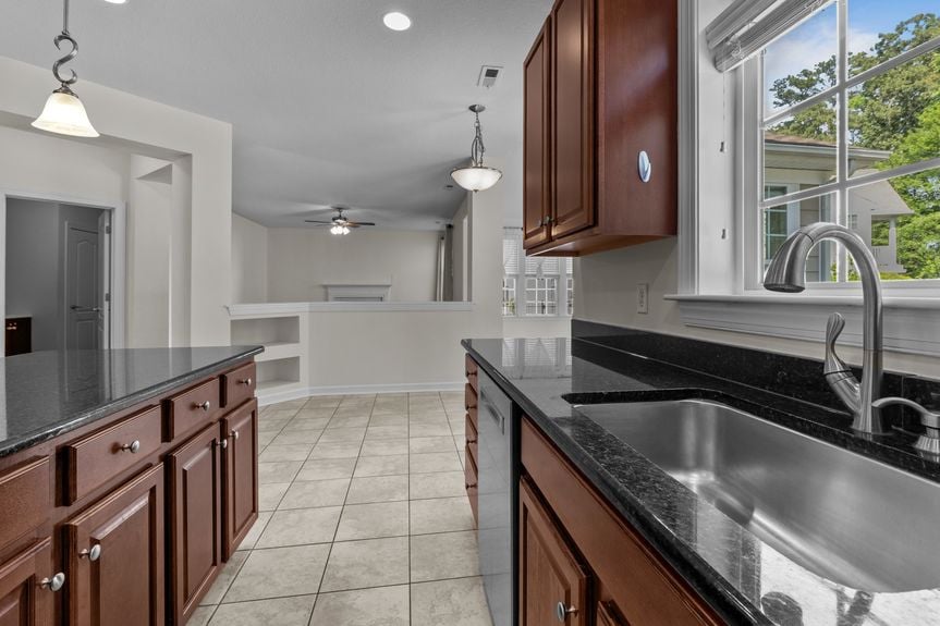 32-web-or-mls-5484 Memorial Dr, Virginia Beach, VA 05202025 HDR 051