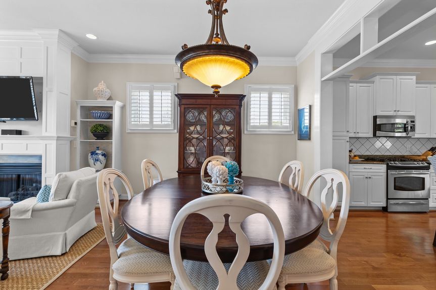 34-web-or-mls-117A 51st St, Virginia Beach, VA05202025 HDR 052