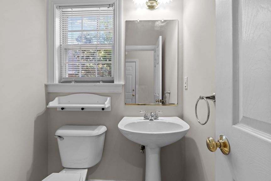 41-web-or-mls-2288 Souverain Ln, Virginia Beach, VA 05232025 HDR 071