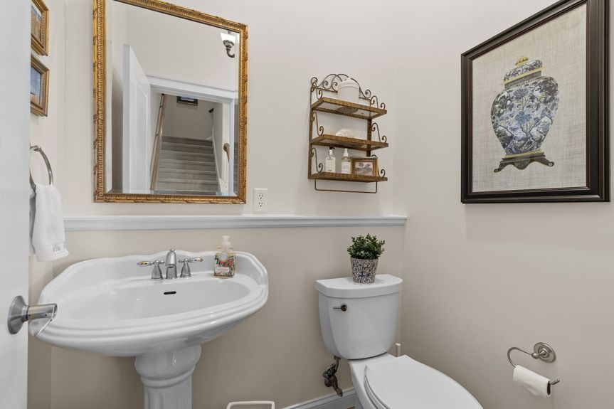 44-web-or-mls-117A 51st St, Virginia Beach, VA05202025 HDR 082