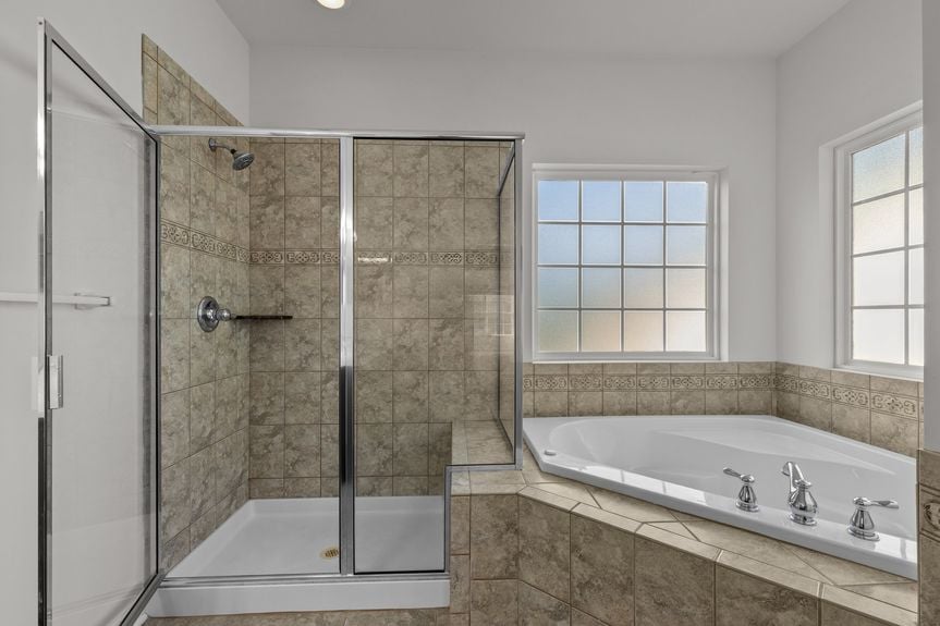 54-web-or-mls-5484 Memorial Dr, Virginia Beach, VA 05202025 HDR 117