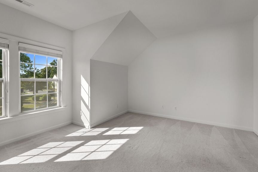 59-web-or-mls-5484 Memorial Dr, Virginia Beach, VA 05202025 HDR 132