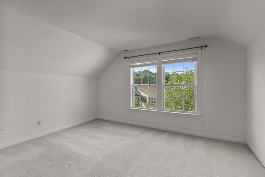 64-web-or-mls-5484 Memorial Dr, Virginia Beach, VA 05202025 HDR 147