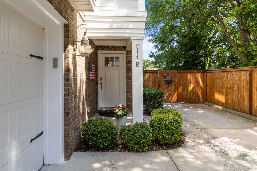 1-web-or-mls-211B 82nd St, Virginia Beach, VA 06192025 Exterior 019