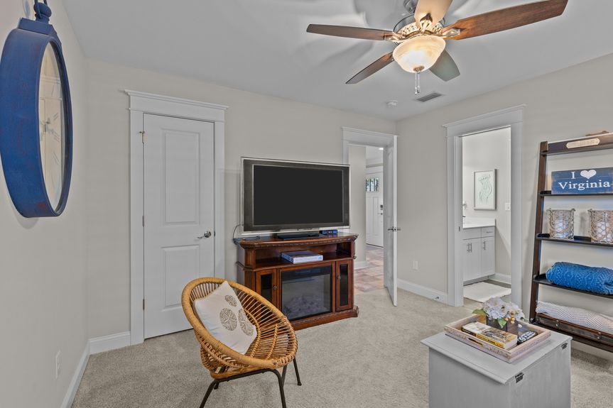 32-web-or-mls-211B 82nd St, Virginia Beach, VA 06192025 HDR 046