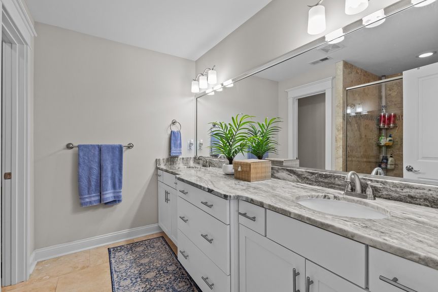 41-web-or-mls-211B 82nd St, Virginia Beach, VA 06192025 HDR 072