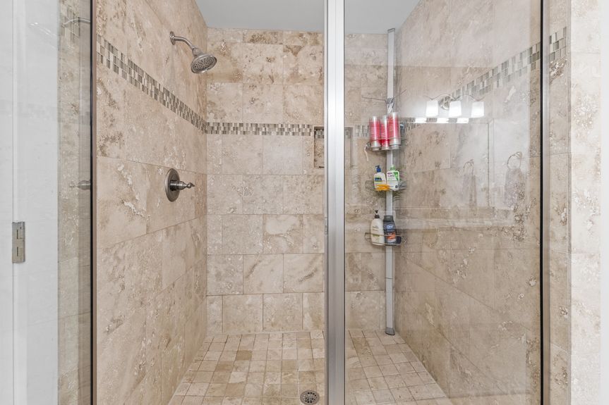 42-web-or-mls-211B 82nd St, Virginia Beach, VA 06192025 HDR 076