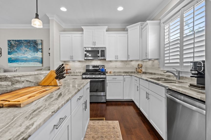 47-web-or-mls-211B 82nd St, Virginia Beach, VA 06192025 HDR 091