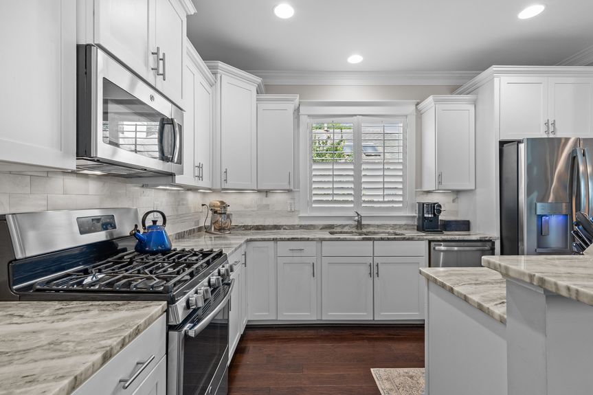 49-web-or-mls-211B 82nd St, Virginia Beach, VA 06192025 HDR 097