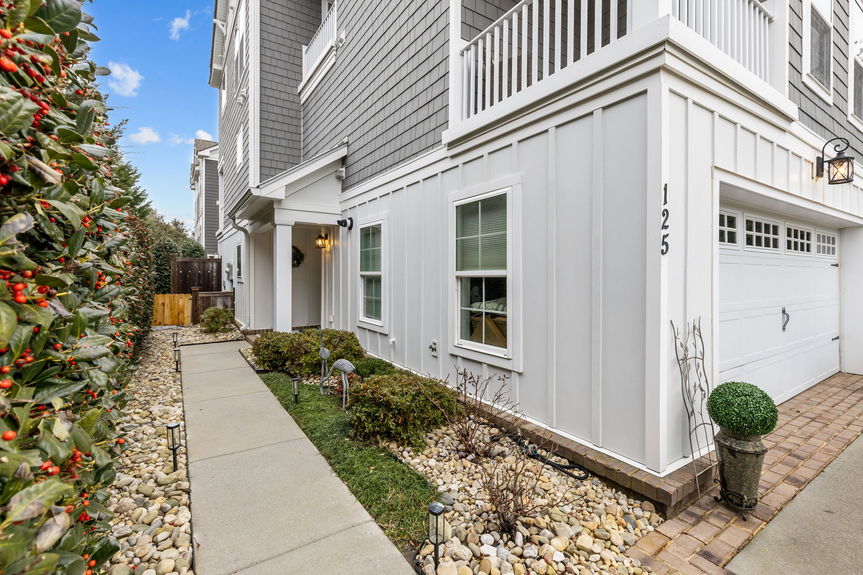 23-web-or-mls-125 79th St, Virginia Beach, VA 02162026 Exterior 023