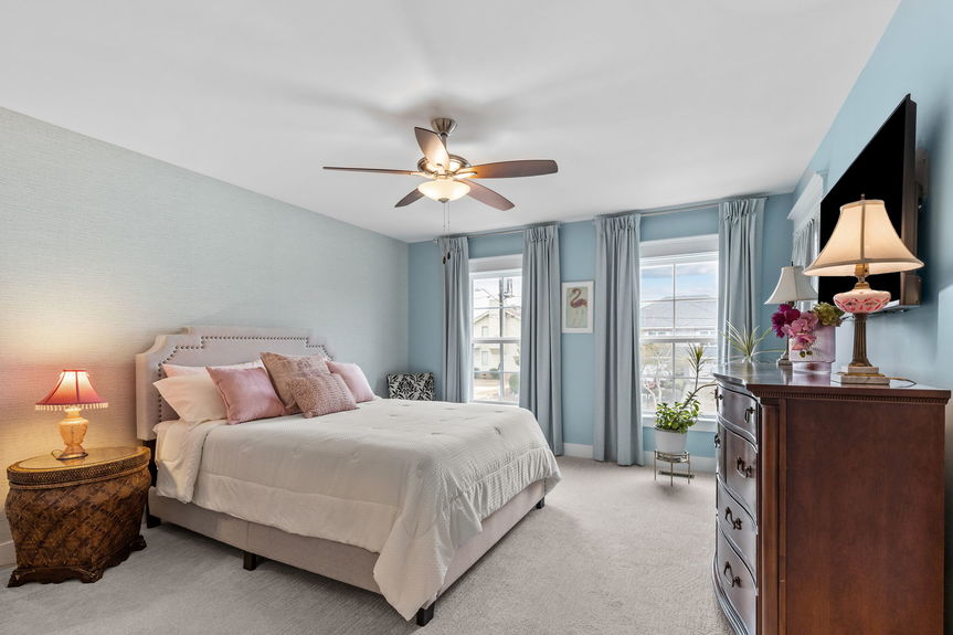 32-web-or-mls-125 79th St, Virginia Beach, VA 02162026 HDR 046