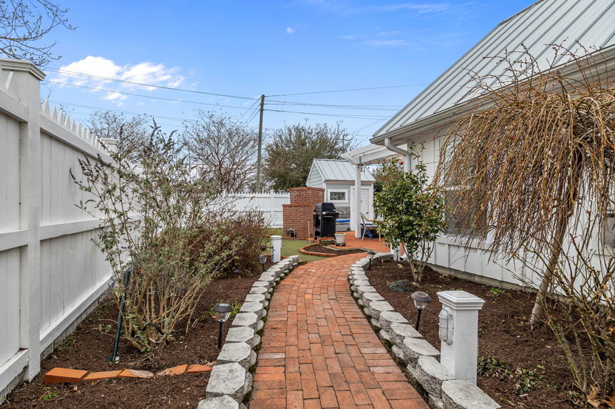 13-web-or-mls-534 Pinewood Drive, Virginia Beach, VA03022026 Exterior 010