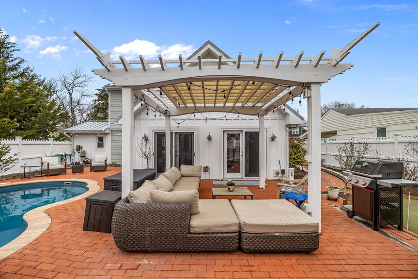 15-web-or-mls-534 Pinewood Drive, Virginia Beach, VA03022026 Exterior 012