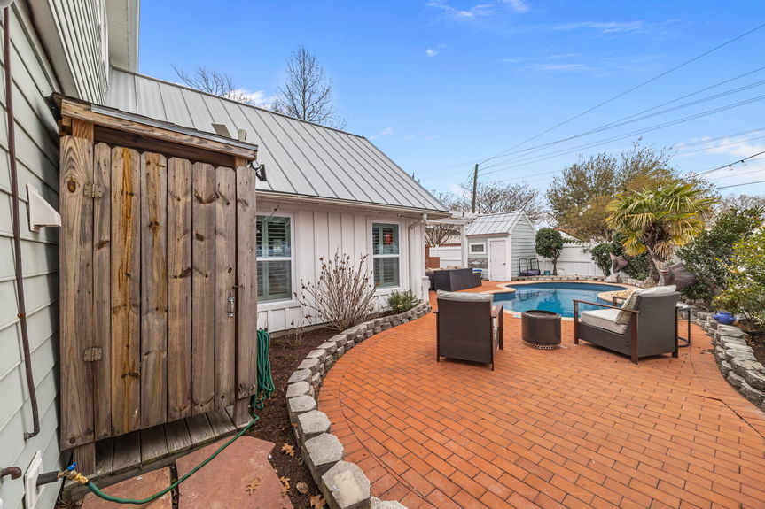 19-web-or-mls-534 Pinewood Drive, Virginia Beach, VA03022026 Exterior 016