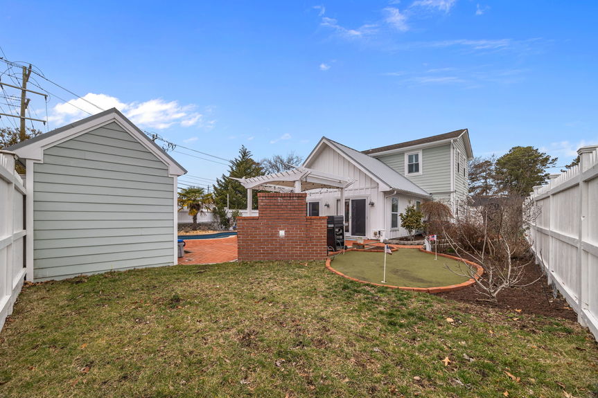 20-web-or-mls-534 Pinewood Drive, Virginia Beach, VA03022026 Exterior 017