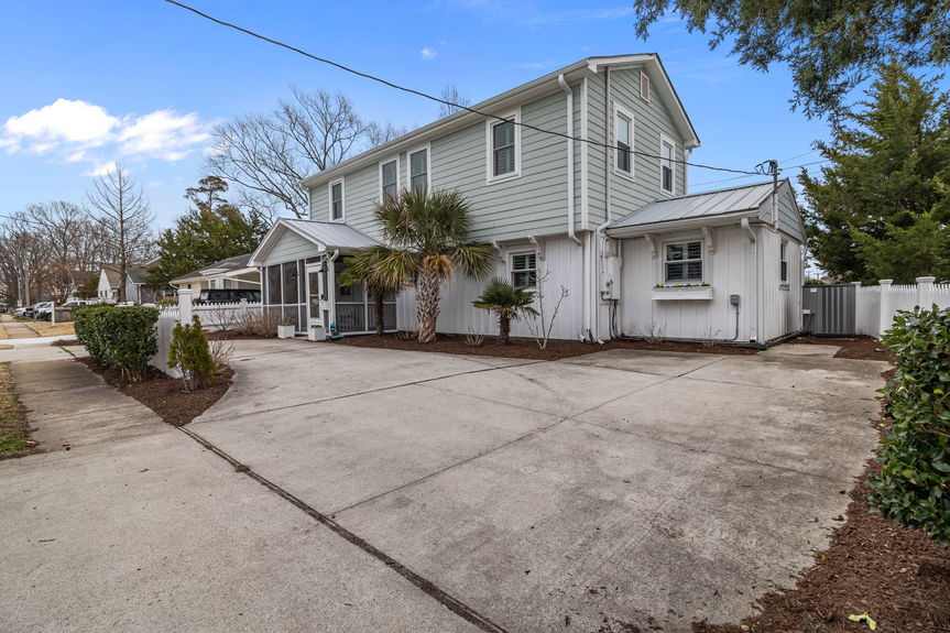 24-web-or-mls-534 Pinewood Drive, Virginia Beach, VA03022026 Exterior 024