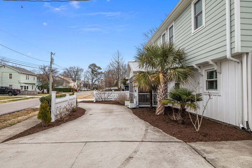 25-web-or-mls-534 Pinewood Drive, Virginia Beach, VA03022026 Exterior 025