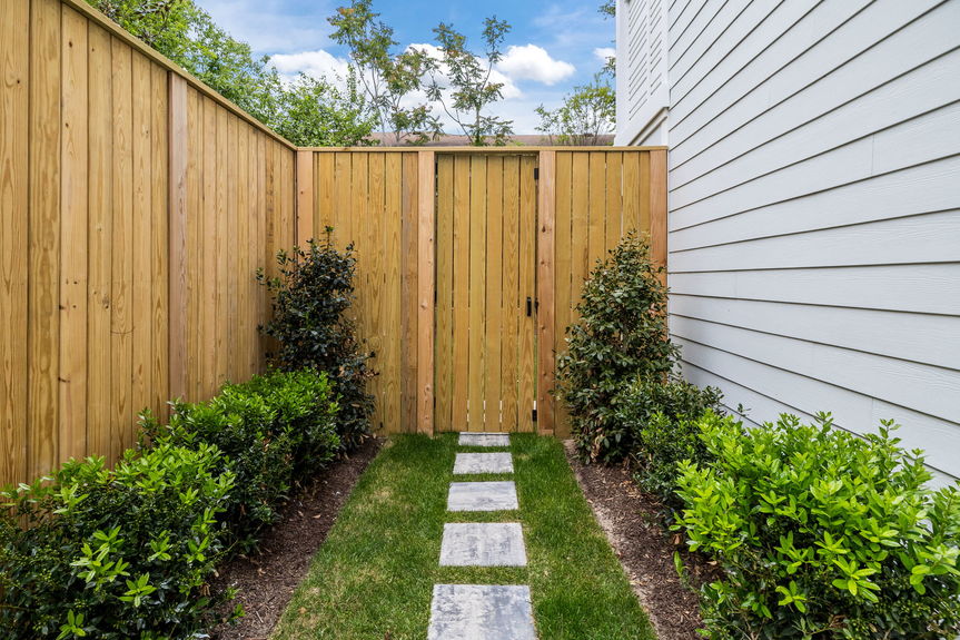 18-web-or-mls-107 71st Street Unit B, Virginia Beach, VA 04282026 Exterior 018