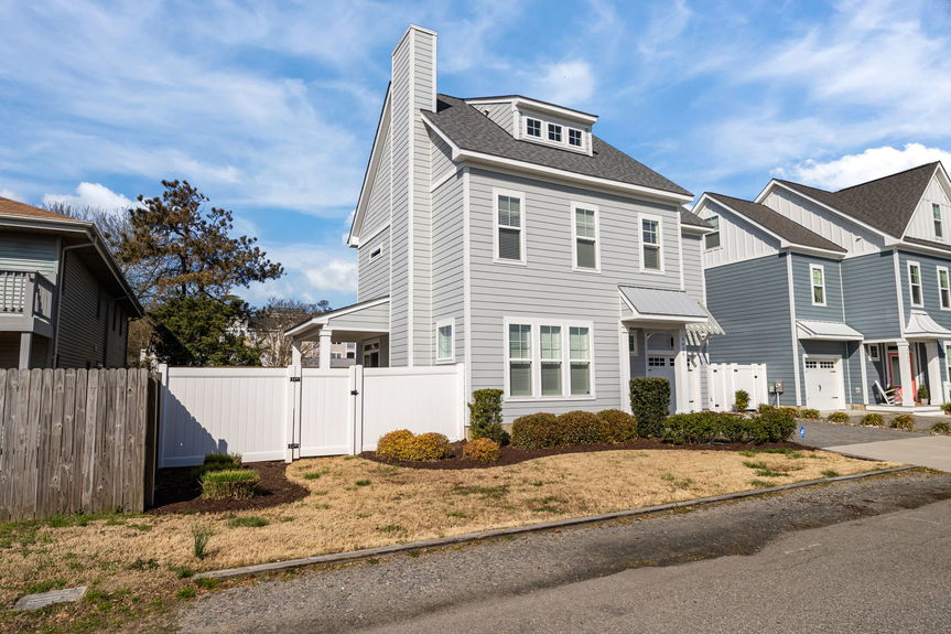 18-web-or-mls-6420 Atlantic Avenue, Virginia Beach, VA 03302026 Exterior 019